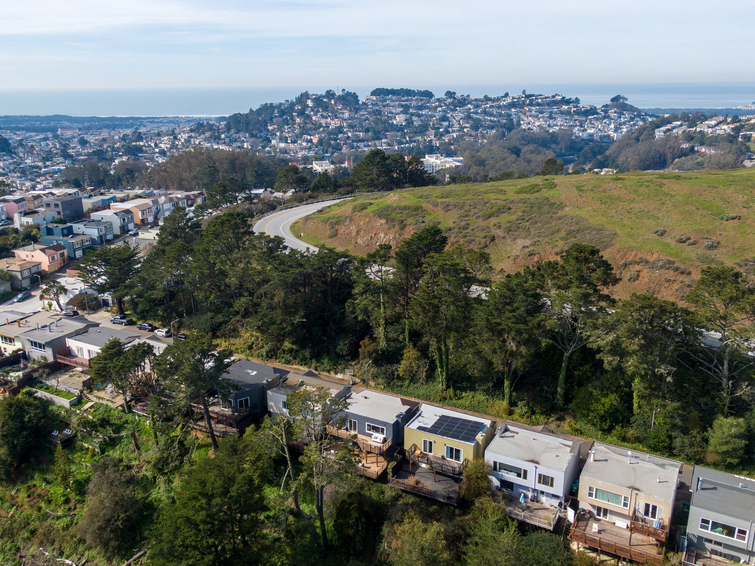 Property Photo: Aerial view showing the homes elevated location new Twin Peaks