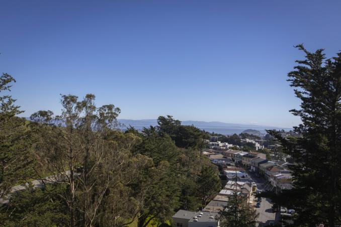 Property Thumbnail: Woodland views of East Bay as seen by 156 Midcrest, represented by John DiDomenico