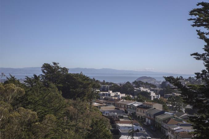 Property Thumbnail: Aerial view of San Francisco's East Bay as seen from 156 Midcrest Way in Midtown Terrace