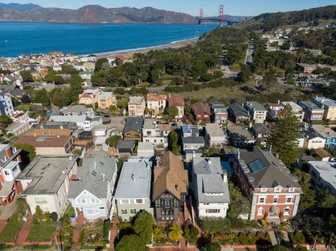 Property Thumbnail: Aerial view of 2212 Lake Street, showing the close proximity to the Presidio and San Francisco Bay