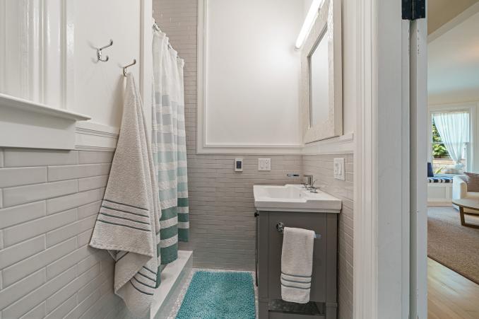 Property Thumbnail: Bathroom with light grey tile