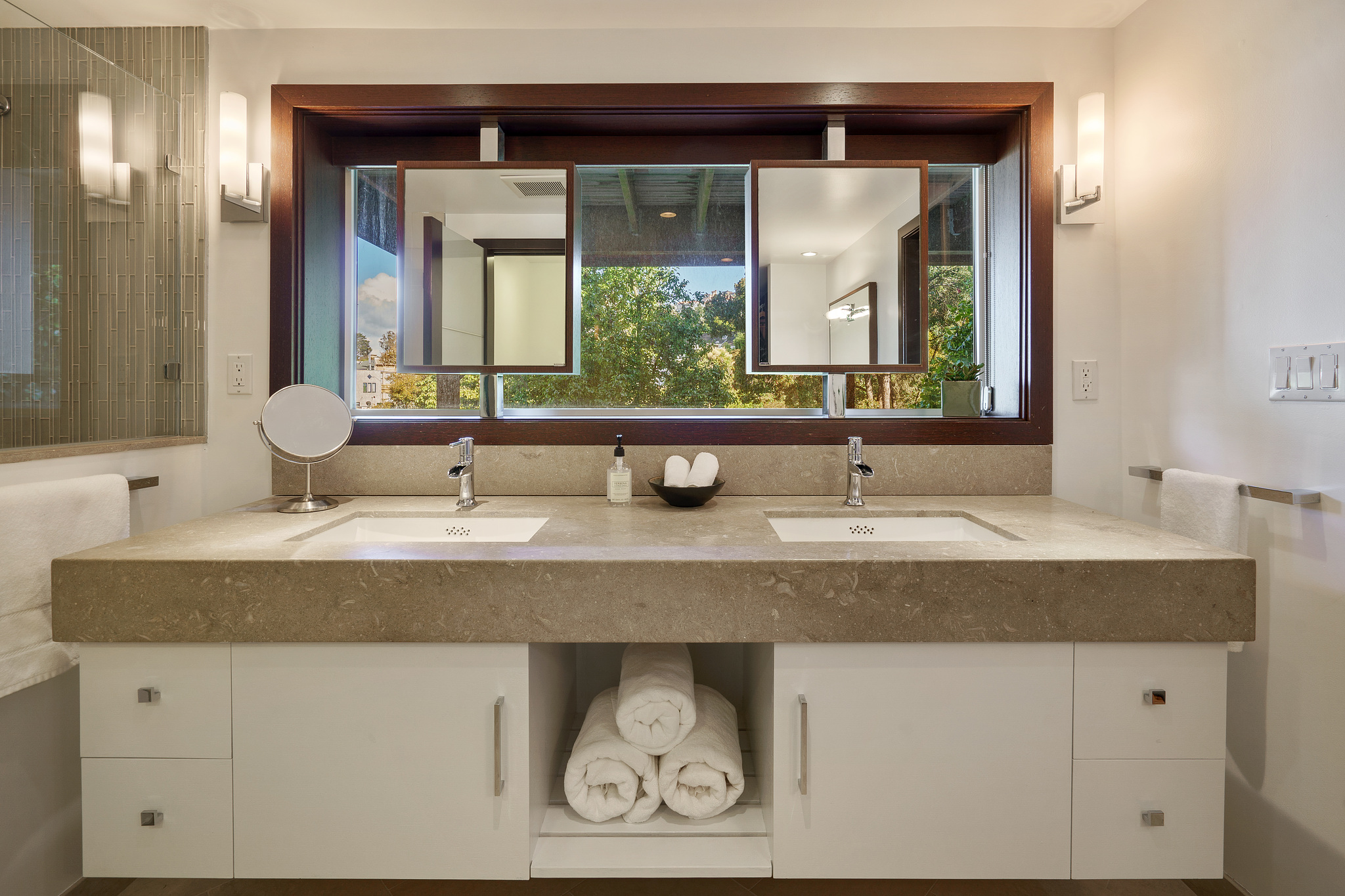 Property Photo: Close-up of the large vanity with double sinks