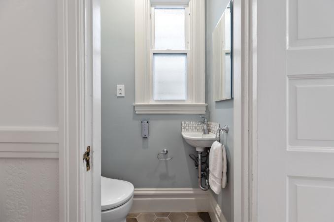 Property Thumbnail: The hall-way bathroom at 726 Clayton Street
