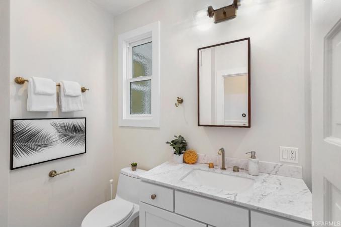 Property Thumbnail: Bathroom with large vanity